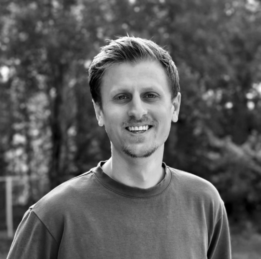 Joachim, Chief Executive Officer & AI Advisor